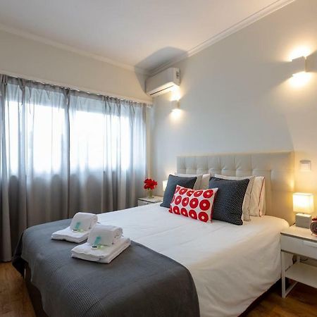 Trindade Sunny Downtown Apartment With Balcony & Ac Porto Bagian luar foto