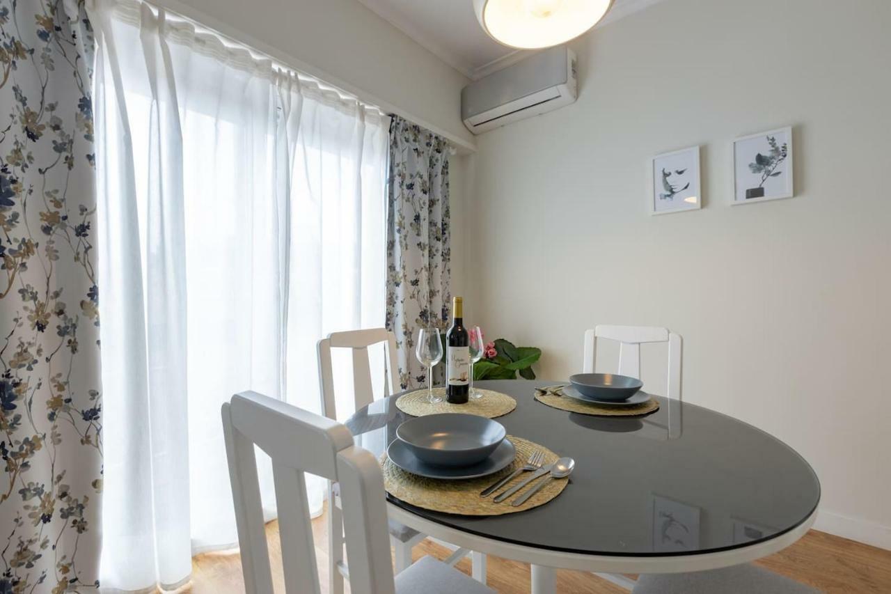 Trindade Sunny Downtown Apartment With Balcony & Ac Porto Bagian luar foto