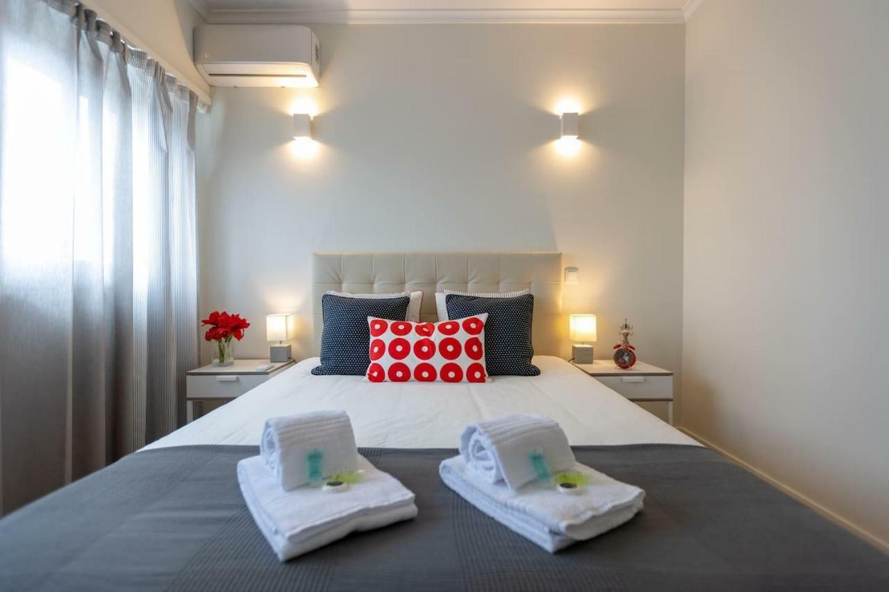 Trindade Sunny Downtown Apartment With Balcony & Ac Porto Bagian luar foto